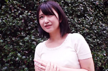 素人女子大生が女性向け風俗を初体験！イケメンキャストの最高のおもてなしに赤面発情、素股じゃ我慢できないJDが中出し本番！の画像