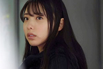 若い彼氏よりもおじさん達に感じてしまう狂った性癖の美少女の輪姦セックス 白桃はなの画像
