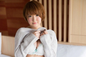 「S-Cute」自ら応募してきたふわふわおっぱい美少女が緊張と恥じらいのAVデビュー  Hinaの画像