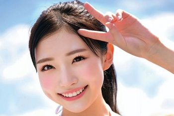 湘南ビーチではしゃぐちっぱい女子大生がイケメン君のエロマッサージとデカチンメロメロ何回イったかわからないくらいイキまくり！の画像