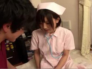 【フェラ動画が見たい！！】[コスプレ.小倉ゆず]『好きにしていいよ♡』小倉ゆずを素人男性宅にお届けしてご奉仕！の画像