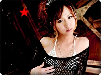 【無】尻穴にオジサンの勃起デカチンをブチ込まれアヘ顔で善がる美人お姉さん!心有花の画像