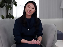 【人妻】上品でキレいな人妻がAVデビュー♡『ダンナとはできない・・』ドMな人妻との不倫ハードピストンの画像