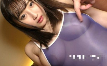 【白鳥あさひ】水着を着た激カワ巨乳美人がホテルでハメ撮りセックス中出し - 巨乳楽園の画像