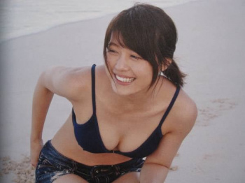有村架純のおっぱいはみ出るえっちな水着画像の画像