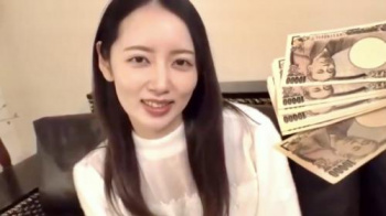 【素股】オマンコに布一枚隔てて擦りつける…国立大に通う真面目なJDさんにいかがわしいお願いしたマン汁だだ漏れエッチな体験の画像
