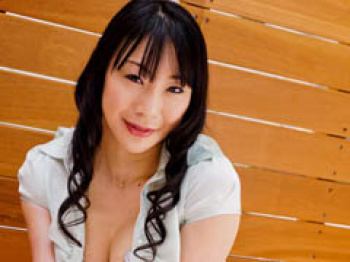 【無】若林美保　まさに肉食系！男を怒涛の勢いで押し倒すの画像