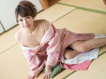 【無】山咲ことみ　着物を乱して感じる美女に生ハメ！の画像