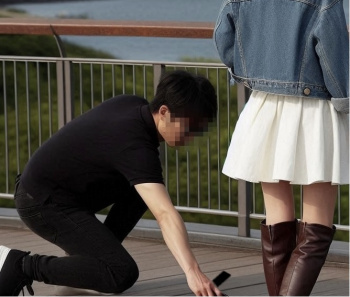 デート中彼女のパンチラを盗撮する変態彼氏【後編】【パンチラ小説&パンチラ画像】の画像