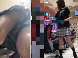 《パンチラ動画》パチンコ店の女性ホールスタッフがターゲット！大股なので隙間からバッチリパンティを隠し撮り盗撮の画像