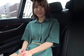 【エムオクン動画】グリーン色ショーパンワンピ姿ショートボブ激カワ美人シロウトフェラ抜き！最後口内！ノリ良くて性格良い最高か！推定Ｄカップ美乳◎白肌◎の画像
