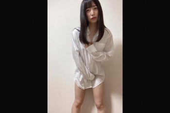 【無修正エムオクンエロ動画】彼白シャツ＆猫耳セクシー黒下着＆ハダカ騎乗位＆ＳＭプレイ用コス姿で自撮りエチエチ撮影する黒髪ロング美少女爆誕！縦動画◎画質△の画像