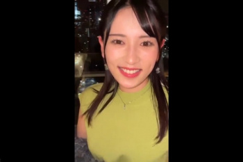 【エムオクンエロ動画】上物ＳＳＳ級港区美女を東京タワーの見えるマンションでイチャ✕２前戯＆フェラ抜き！最高かよ！あえぎ声◎推定Ｅカップ美乳◎エロボディ◎の画像