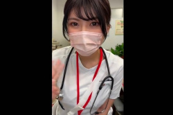 【エムオクンエロ動画】推定Gカップ美巨乳ナース裏垢女子が職場&トイレ個室で我慢できず自撮りオナ開始!続きの後半ハメ撮りする最後は口内発射フィニッシュだ!の画像