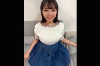 【エムオクンエロ動画】縦画面！推定Ｊカップ美爆乳ＳＳＳ級ＡＩ顔面変換ロリカワ女子自撮りオナ！第二弾！私服・キャミ・パジャマ姿の３部構成！ロリ巨乳は永遠！の画像