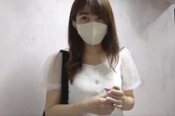【エムオクンエロ動画】エムオクンならシロウト美人のパンチラで抜ける!合計4万払ってパンツ買い取りと胸チラ&パンチラ撮影!リアルなやりとり続き後半完結編!の画像
