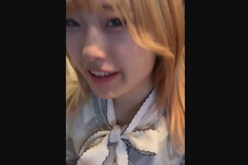 【無修正エムオクンエロ動画】合法ティーン白肌金髪カワイイ女子が店の死角でフェラ＆くぱぁ！Ｊ系制服女子がラブホで半脱ぎ援○おせっせ！２本立てだ！後半画質△の画像