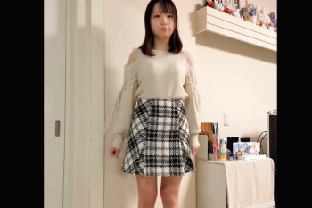 【無修正エムオクンエロ動画】あの合法ティーン再び！垂れ目新人アイドル系白肌女子エロ自撮り！第三弾ラスト！こんな子の裸はなかなか見れない！高画質◎縦画面◎の画像