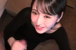【無修正エムオクンエロ動画】黒髪ロング黒タイトワンピＳＳＳ級はんなり色気美人がホテルでカメラ目線手コキ！見つめて射精寸止めしてくる！瞳とろーん◎横画面◎の画像