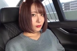 【無修正エロエムオクン動画】茶美髪ボブ真っ赤なルージュくっきり顔面ＳＳＳ級お姉さん車内で前戯＆フェラ抜き！最後口内発射！お○んこくぱぁもあるよ！横画面◎の画像