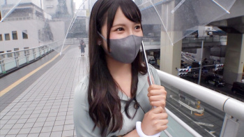 透明なビニール傘を持ってる子のほうがナンパしやすい??の画像