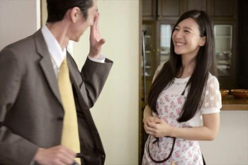 【人妻NTR】学生時代の同窓会で8年ぶりに再会した元彼に夫への罪悪感を持ちながらも寝取られ完堕ちしていく不倫妻がこちらの画像
