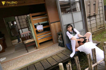 【野外】「まって、ここでは、バレちゃう//」田舎でやることがないからとりあえずエッチ！普通のSEXでは満足せず車内・野外でやっちゃうの画像