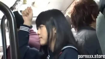 【痴〇動画】痴〇された清純セーラ服JKは快感に流され…の画像