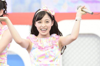 橋本環奈のワキマンコえっろ…の画像