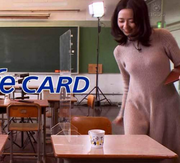 内田嶺衣奈アナ、小おっぱいの形がクッキリ見えるニットで浮き上がるの画像
