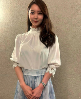 上野愛奈アナ、ブラ丸出しやな～インナー透けたまらんわの画像