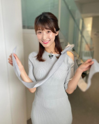 白木愛奈アナ、スケスケやん紐パンティみたいなパンツ履いてるだなの画像