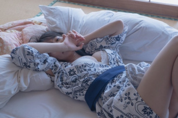 椿野ゆうこアナ、おっぱいデッカ過ぎ！Tバックのパンティ尻は最高！の画像