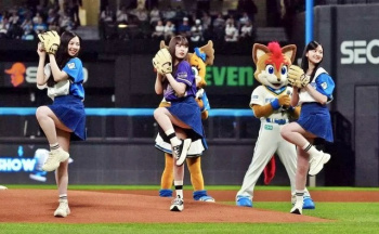 【動画】乃木坂46、金川紗耶、小川彩、長嶋凛桜、いっしょにパンチラ！の画像