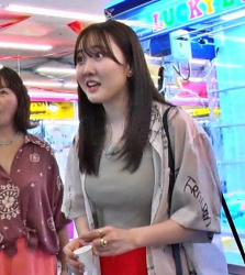 本田望結、おっぱいデッカ！屈んだら豊満乳がばっちり見えそうの画像
