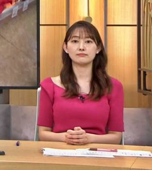 森山みなみアナ、ワインレッドおっぱいデッカ！今むぎゅううう潰れたなの画像