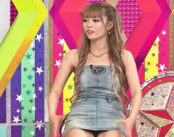 ゆうちゃみ妹ゆい小池、パンチラ！水色か見えすぎだろの画像