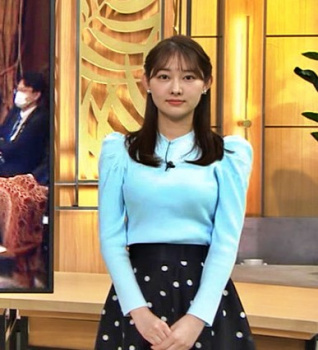 森山みなみアナ、不適切なニットおっぱいプルンってしたな！けしからんの画像