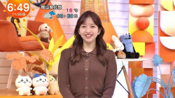 藤本万梨乃アナ、ニットおっぱいデッカ！薄化粧でボインやんかの画像
