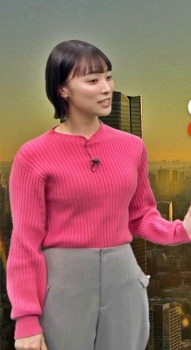 今井春花アナ、ピンク色ニットおっぱいデッカ！YCの膨らみエッチ過ぎの画像