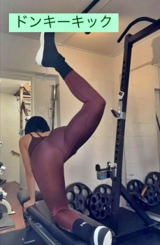 時東ぁみ(35)さん、あたシコトレーニングwww出てますやんの画像