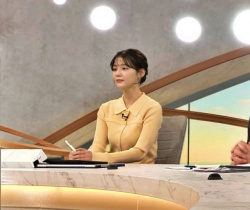 中原みなみアナ、ニットおっぱいデッカ！YCの膨らみ凄過ぎタマランの画像