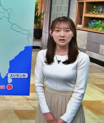 森山みなみアナ、白ニットおっぱいの形丸わかりデッカくてエッロ過ぎの画像