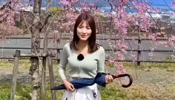 白木愛奈アナ、ニットおっぱいデッカ！膨らみのカタチがブルンブルンの画像