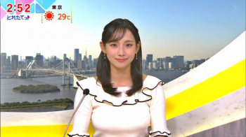 石渡花菜アナ、白ニットおっぱいムニュッ！乳袋デッカ過ぎて影ができるの画像