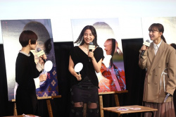 広瀬すず(26)の太もも！透け透けスカートがエッチ過ぎタマランわの画像