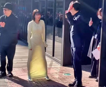 広瀬すず、いやらしい！透け過ぎて股間のカタチが見えちゃってるねの画像