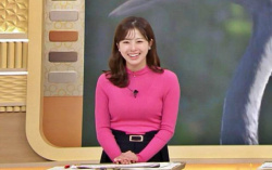 田原萌々アナ、ショッキングピンクのニットおっぱいの膨らみタマランわの画像