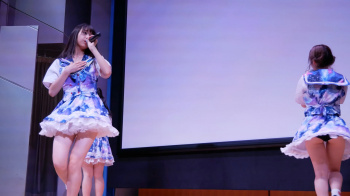アイドルグループ「東京flavor」のハミパンチラの画像