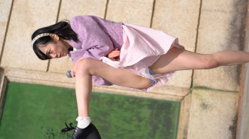 【アイドル】「日向りり」のハミパンチラの画像